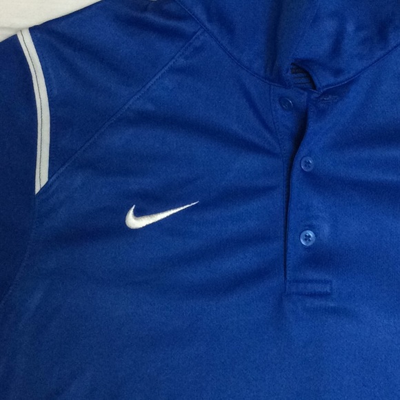 🎯Nike Dri-Fit Shirt (Adult)🎯 - Picture 3 of 9